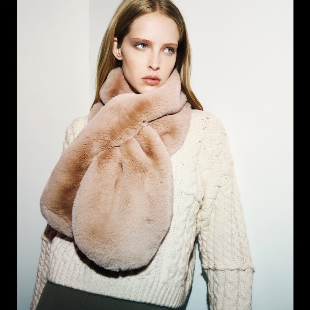 ZARA FAUX FUR STOLE